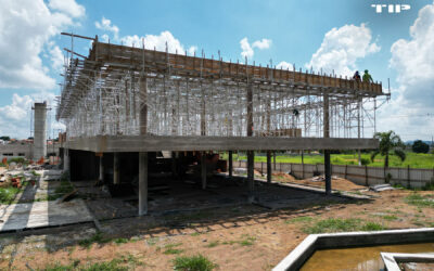 Escoramentos TIP em obra institucional do município de Cabreúva
